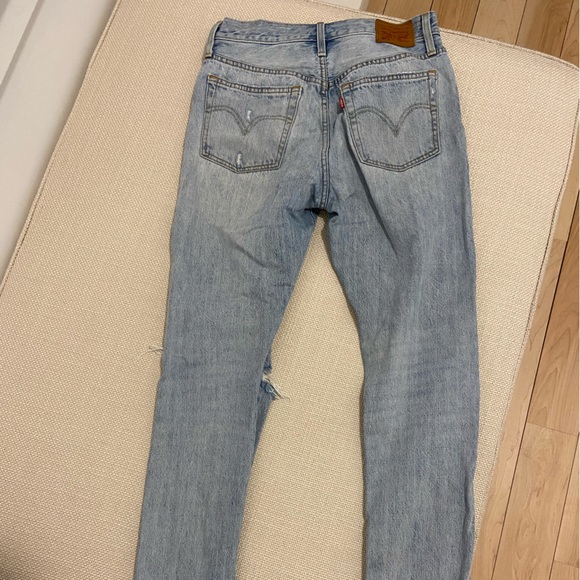 Levi distressed skinny boyfriend jeans - Picture 2 of 3